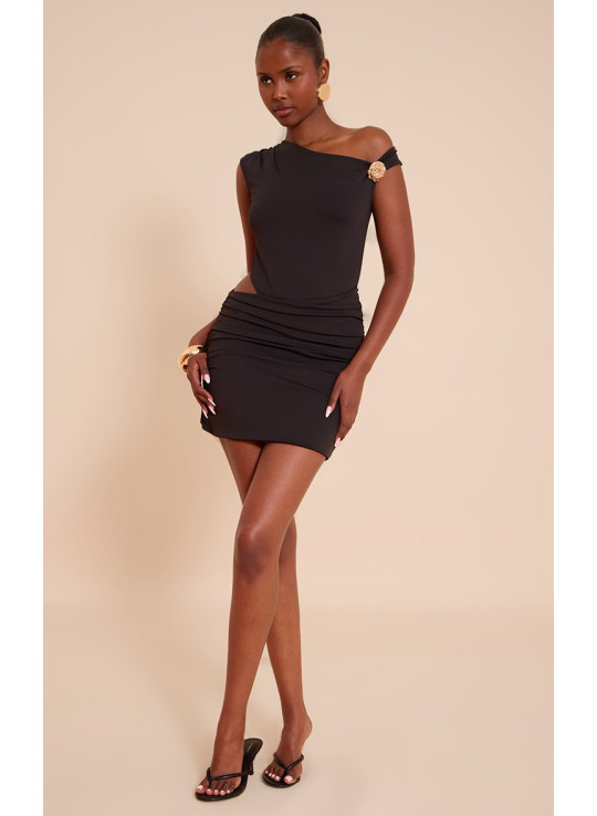Чорне м'яке дотик до міні -сукні Mini Ruched