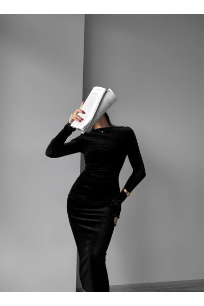 Оксамитова силуетна сукня 