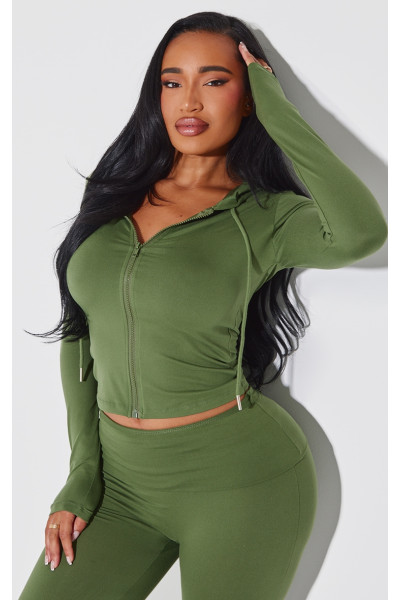 Форма хакі -скульптурна блискавка через балахон