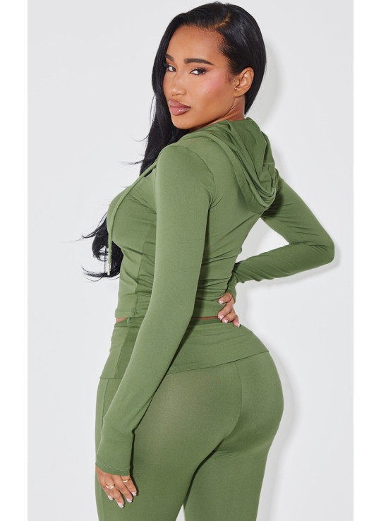 Форма хакі -скульптурна блискавка через балахон