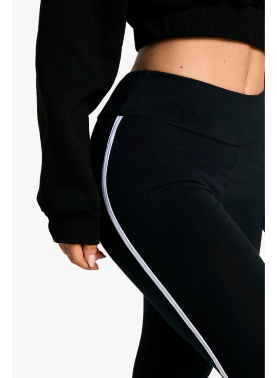 смуга з високою високою легінгом